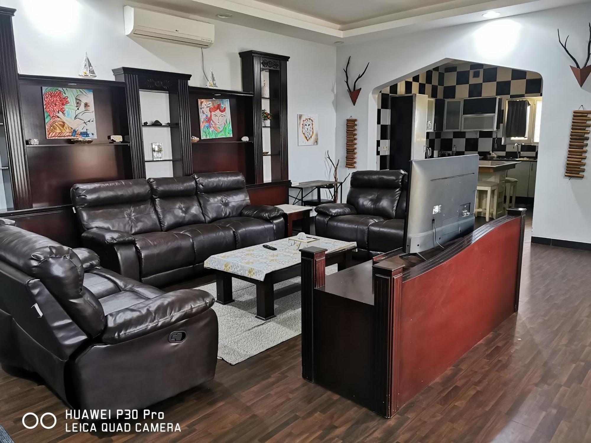 Fig House With Heated Swimming Pool & Firepit Al 'Aqar